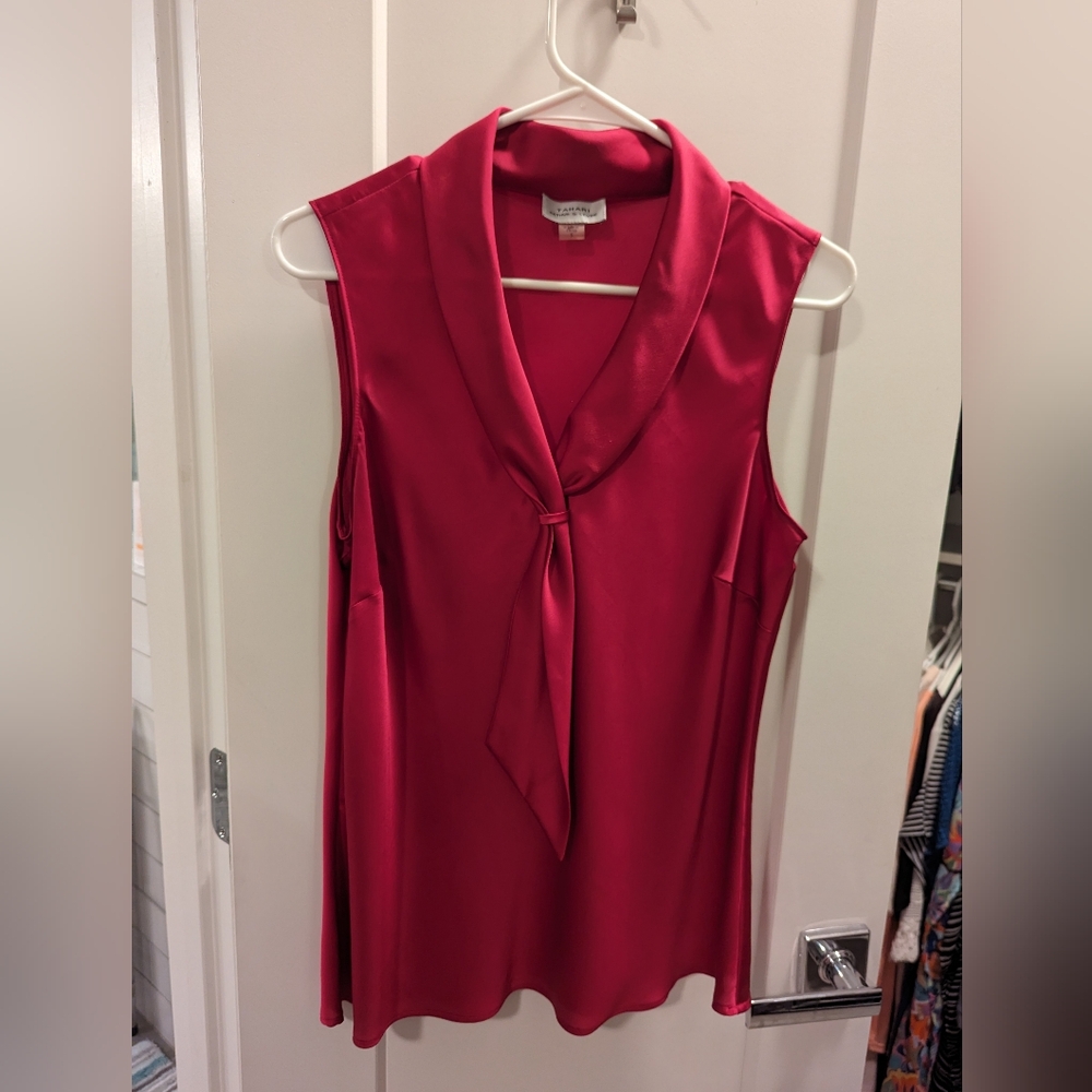 Tahari sleeveless blouse